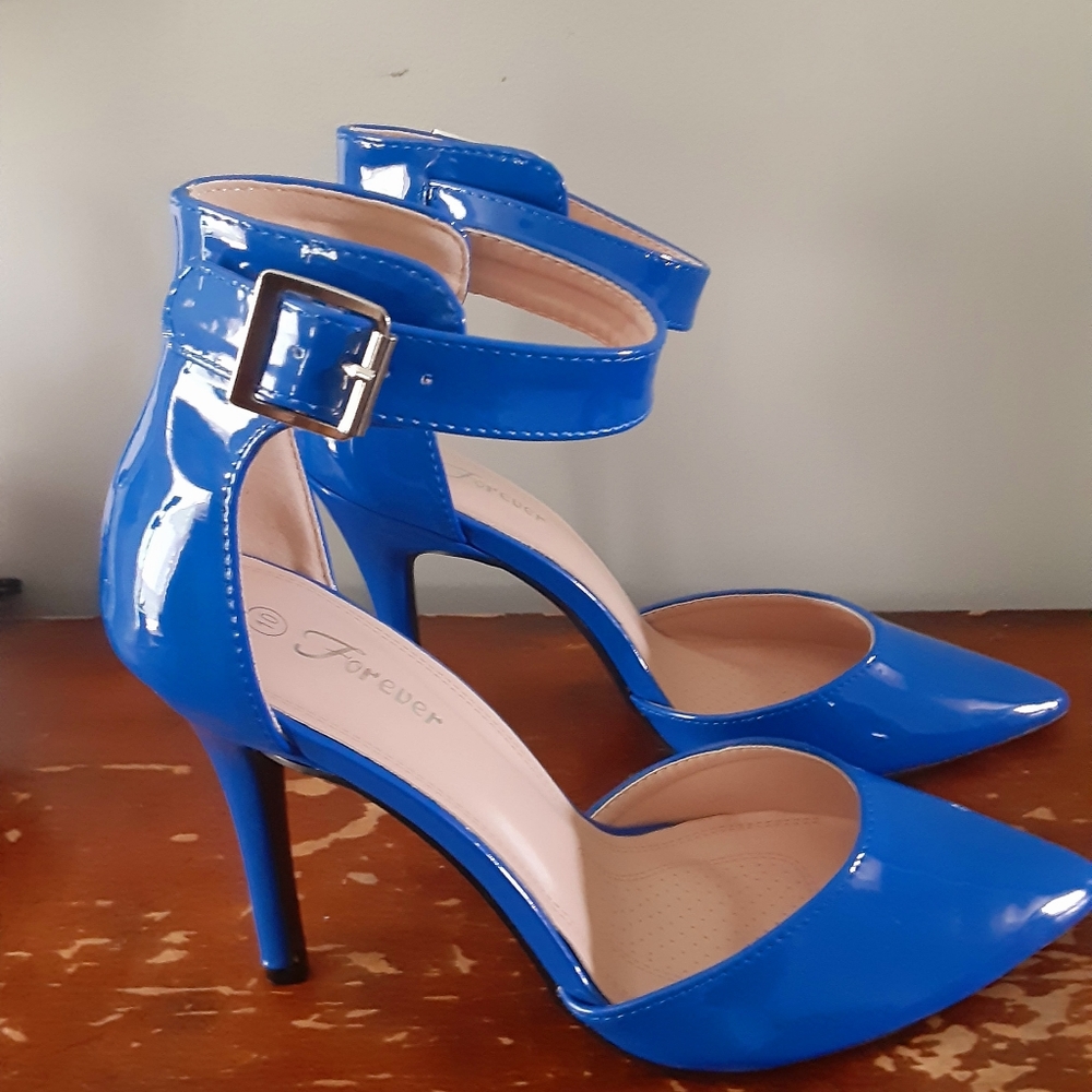 Forever Link Glossy Pointed Toe Ankle Strap Heel 10